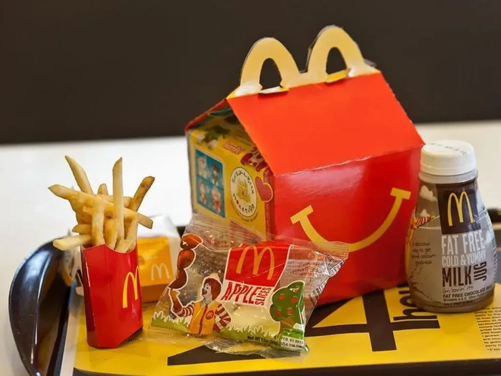 McDonald's Lunch Hours, Menu & Prices (Updated 2023)