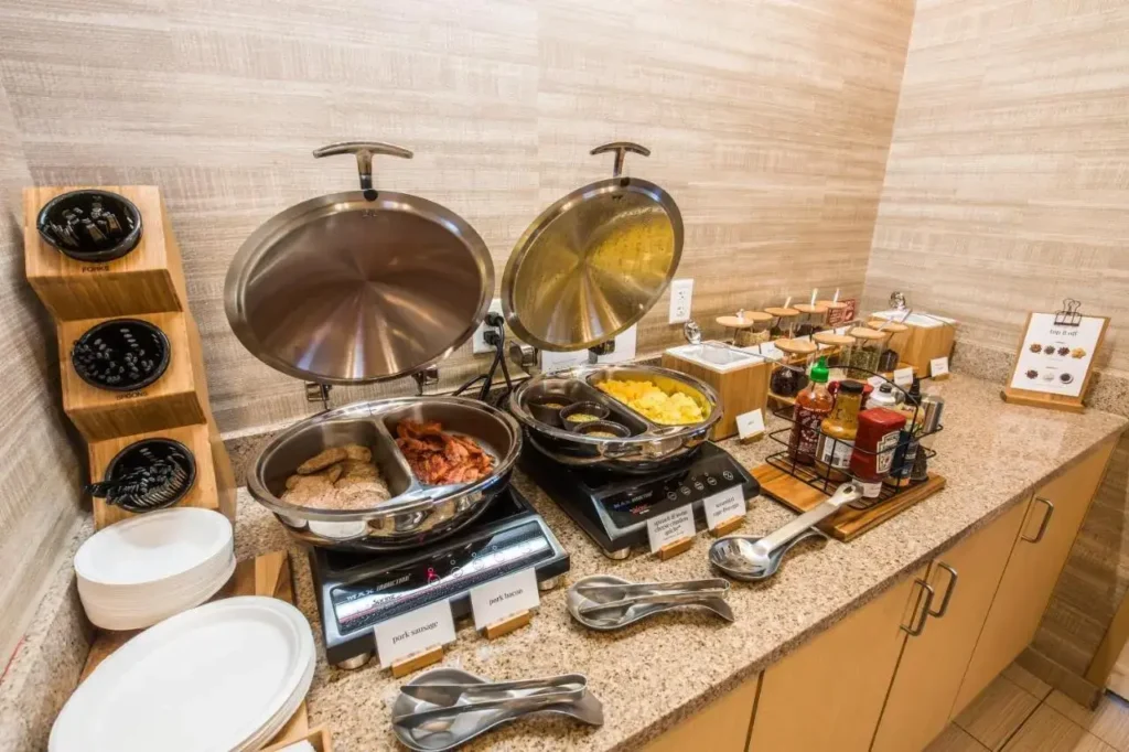 TownePlace Suites Breakfast Hours, Menu & Prices