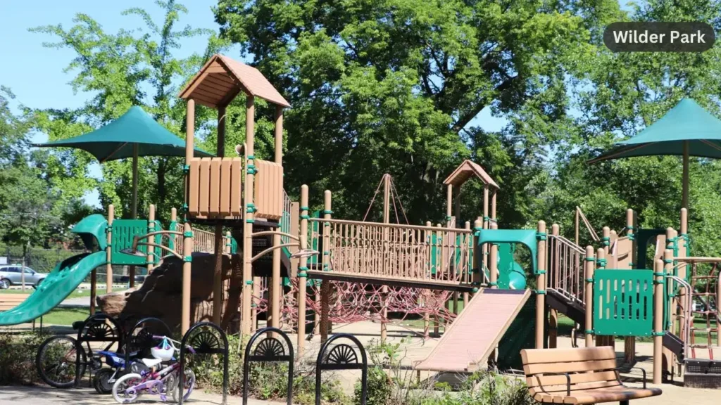 Discover 12 Best Parks in Elmhurst (Illinois)