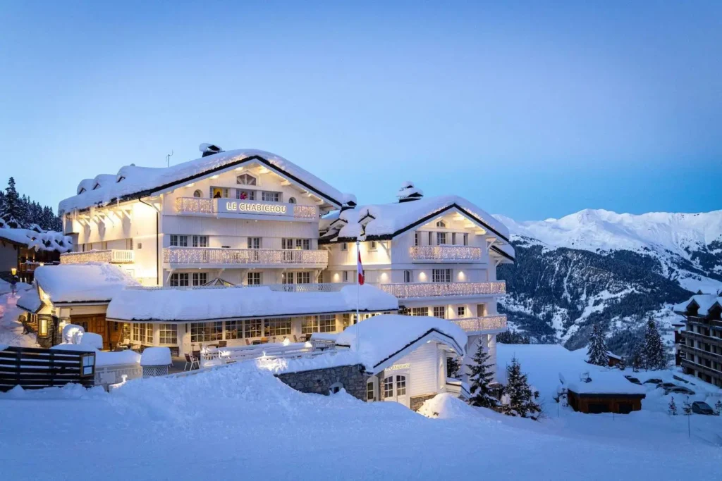 5 Best Ski Resorts for Intermediate Skiers in the Globe