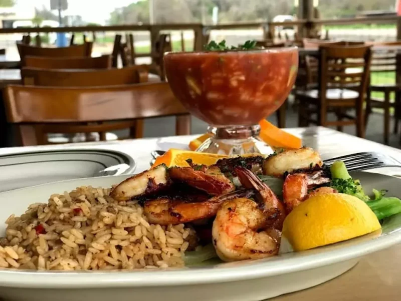 Don't Miss These 15 Amazing Restaurants in Lake Jackson TX (Texas)