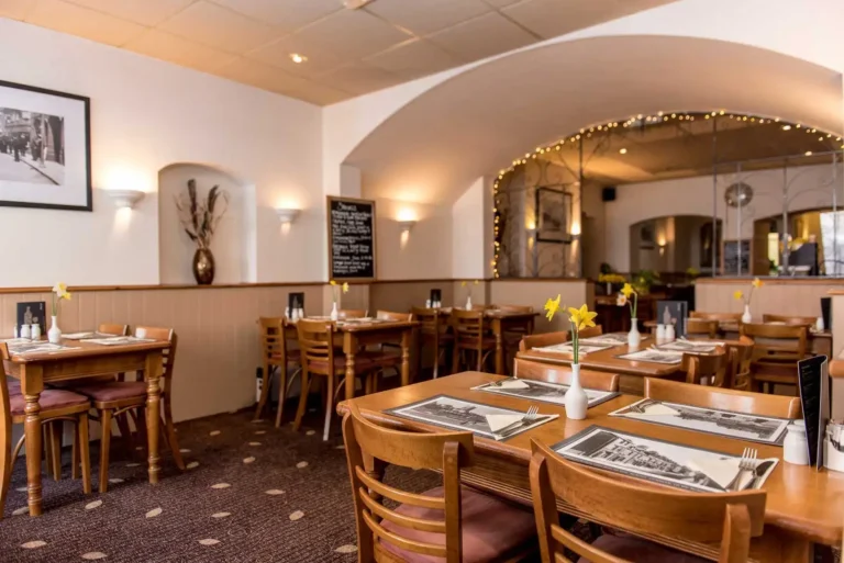 A Foodie’s Guide to 15 Best Restaurants in Cromer: Where to Eat in Cromer