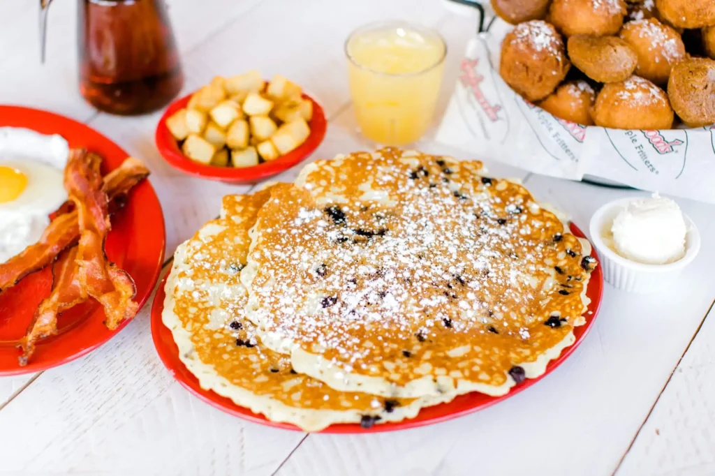 Apple Barn Breakfast Hours, Menu and Prices