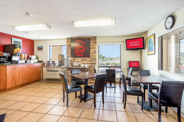 Red Roof Inn Breakfast Hours, Menu and Prices