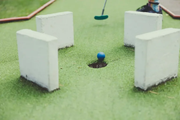 Family-Friendly Fun: Exploring the Best Mini Golf Courses in Shoreditch